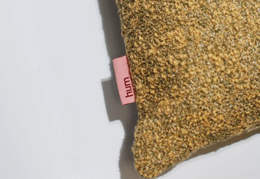 boucle kissen in 60x60cm gold