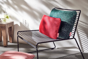 hum Outdoorkissen auf der Terrasse