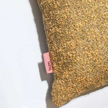 hum boucle kissen in gold farben