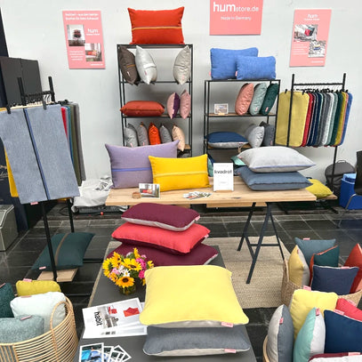hum kissen auf der trends up west messe