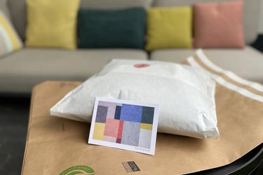 hum nachhaltige Verpackung für Kissen