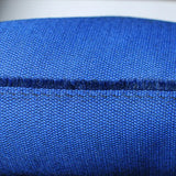 zierkissen aus schurwolle in blau